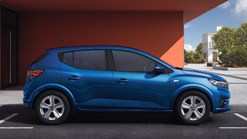 Yeni Dacia Sandero fiyat listesi henüz netlik kazanmadı ama artış yüsdesi düşük olacaktır_arabazzi.com