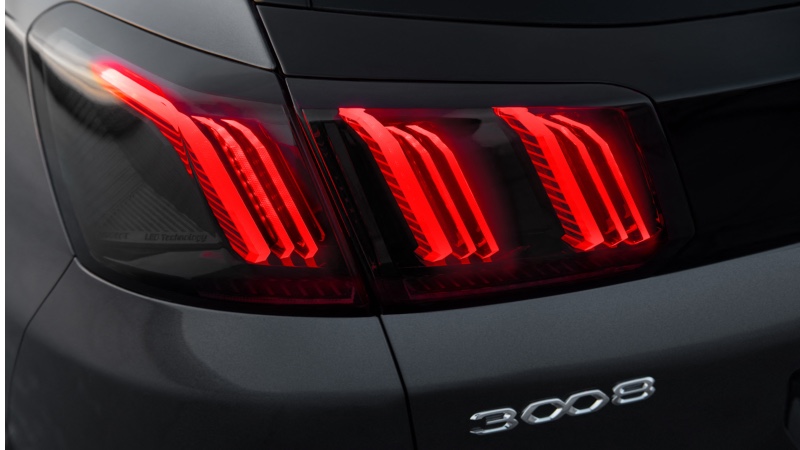Yeni 3008 ve LED makyajı